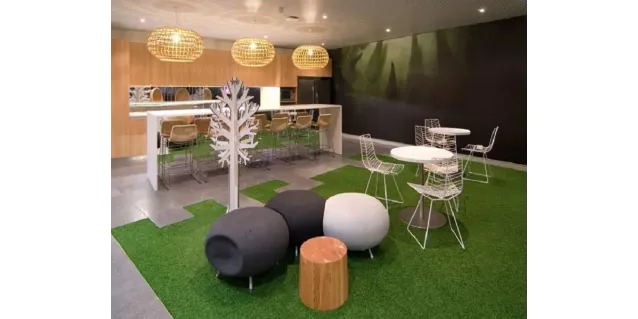 ¿Cómo elegir el mejor follaje artificial para tu decoración?