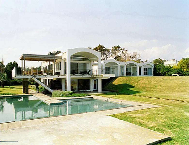 El Arquitecto Honorario: Eladio Dieste