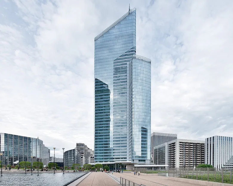 Tour First, la torre de concreto más alta de París