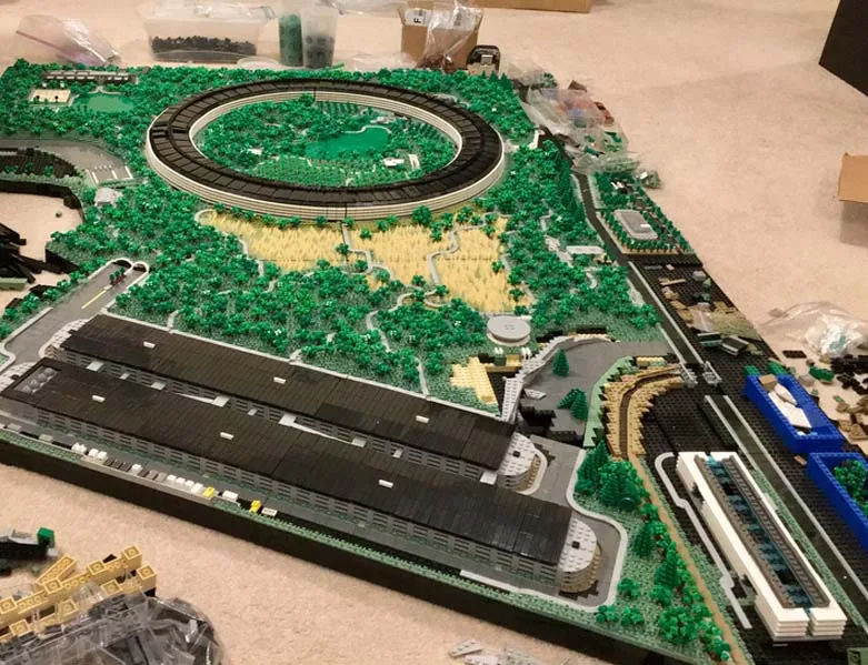 Apple Park, construido con 85,000 piezas de LEGO