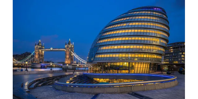 Una leyenda de la arquitectura inspiracional: Norman Foster