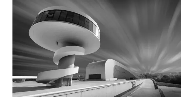 Oscar Niemeyer, edificios de sueños y fantasías