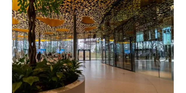 Casa de la Música Húngara: Equilibrio entre la arquitectura y la naturaleza￼