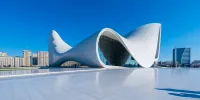 Zaha Hadid's Heydar Aliyev Center, Bakú, Azerbaiyán