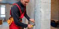 ¿Es fácil de instalar un panel o muro 3D?