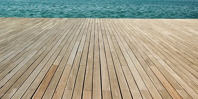 ¿Deck sintético en comparación con un deck tradicional?