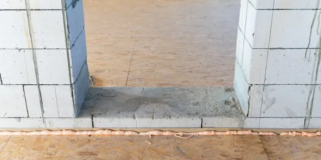 ¿Qué tipo de subsuelo es adecuado para la instalación de pisos vinílicos?