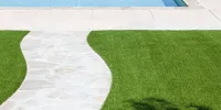 Diseño de escenarios y sets con césped sintético: Un lienzo versátil para creatividad