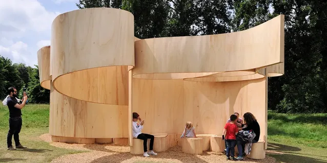 Construyendo sueños: Explorando la magia de la arquitectura efímera