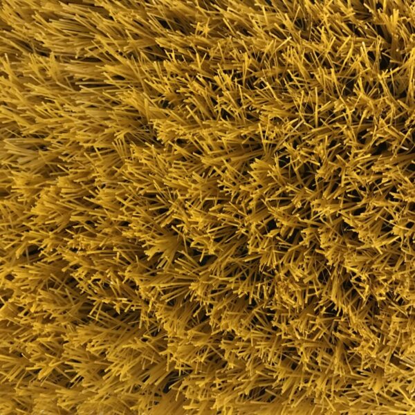 Pasto sintético amarillo