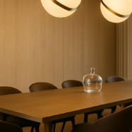 Placa texturizada tipo madera Tekno-Step instalada en muro interior, con acabado realista que aporta calidez y diseño sin obra.