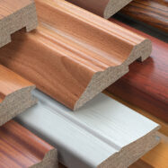 Zoclos de madera y PVC en diferentes colores y perfiles — Tekno-Step